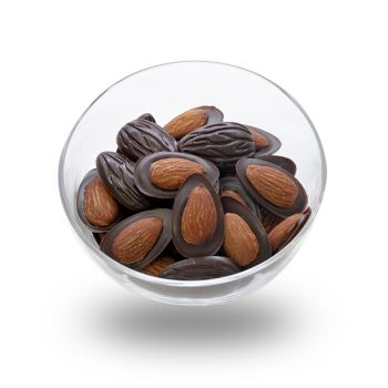 ブラックアーモンド